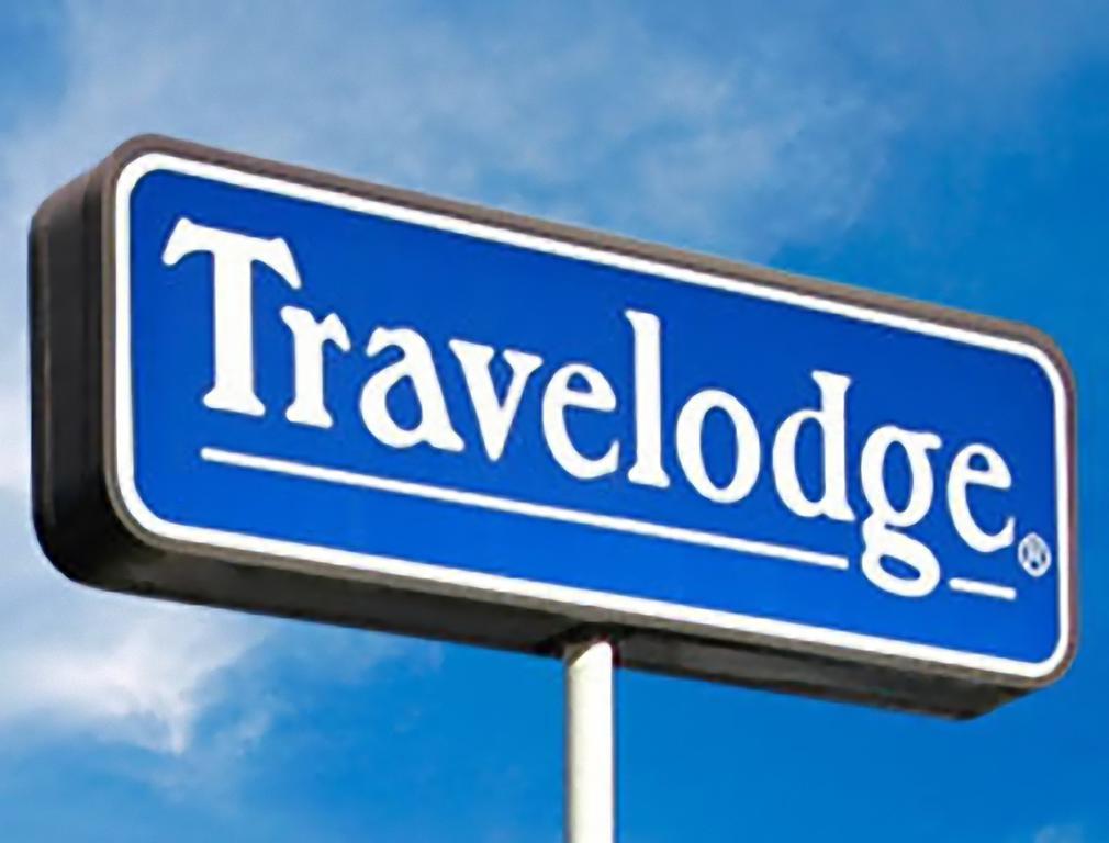 Travelodge By Wyndham Waukegan Gurnee Exterior photo